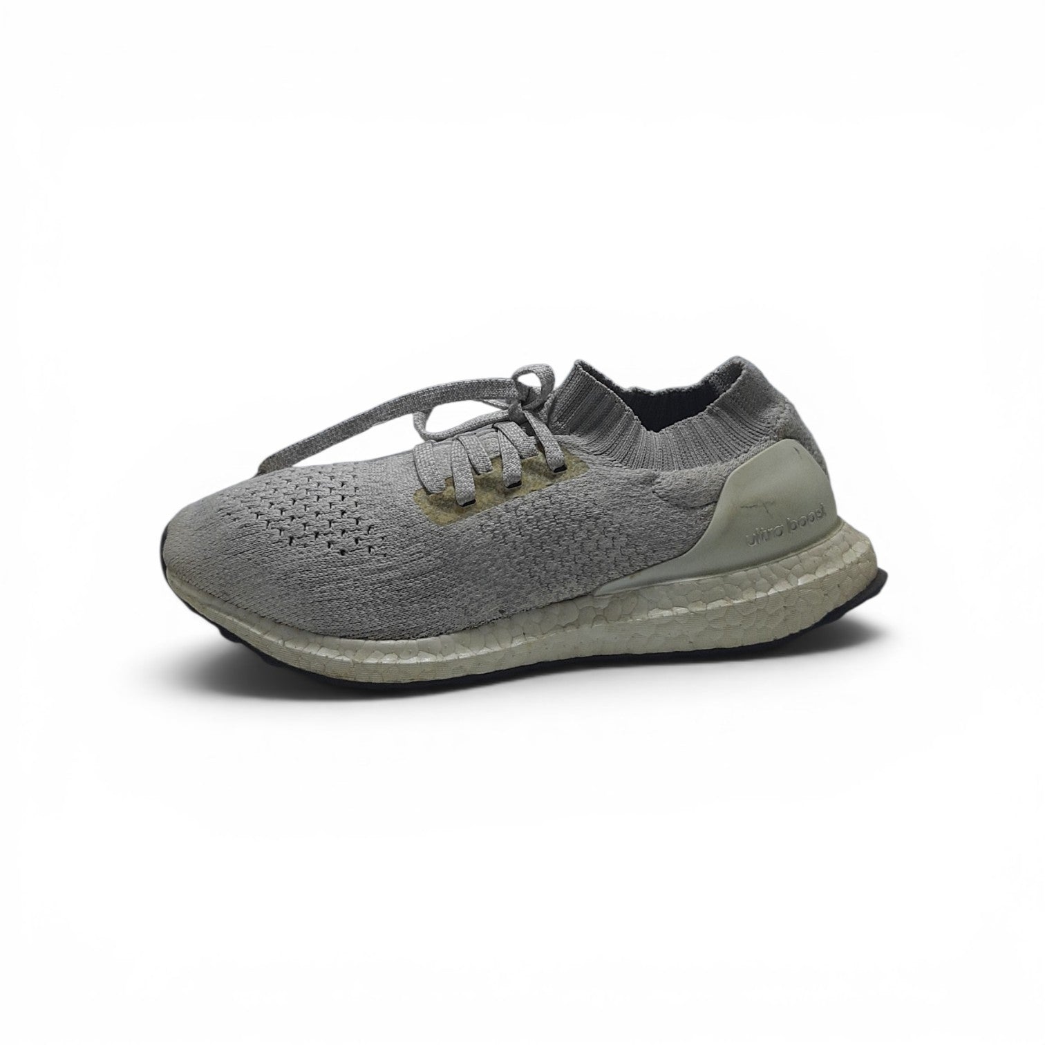 EUR SIZE 40 |Adidas Ultraboost Uncaged sneakers