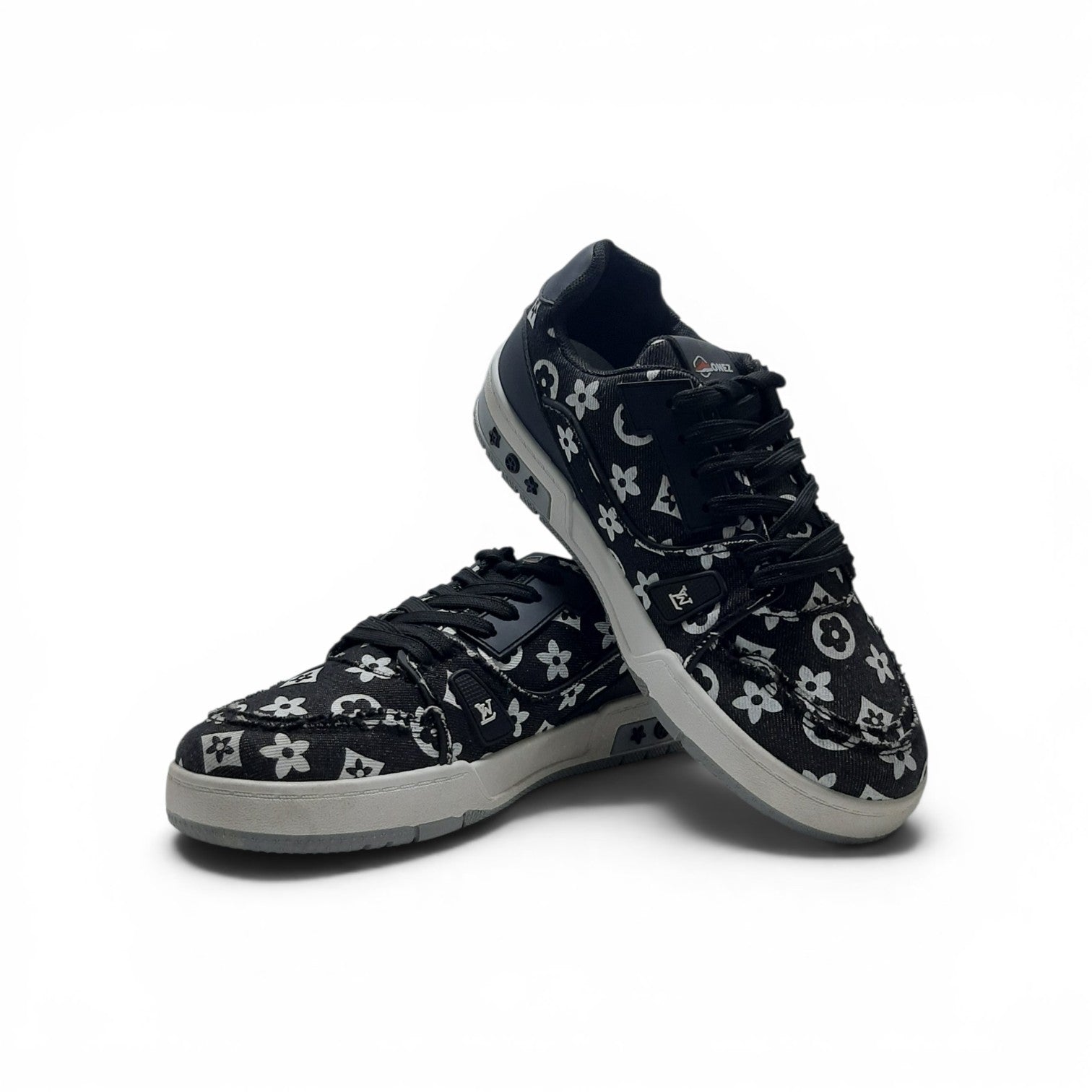EUR SIZE 42 |  Louis Vuitton LV Trainer