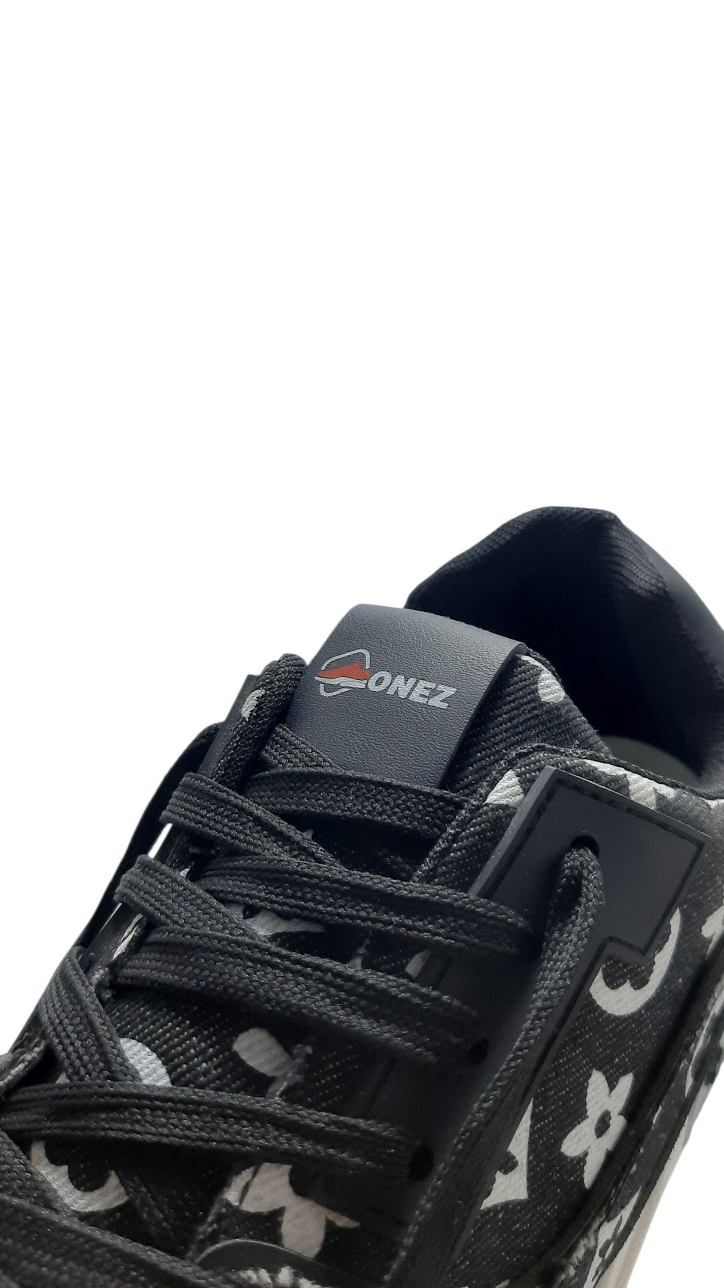 EUR SIZE 42 |  Louis Vuitton LV Trainer